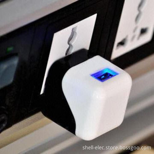 Mini USB Travel Charger, Input Current of 0.15A